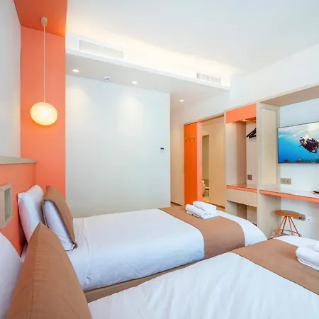 Atlantis Otel *