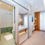 Atlantis فندق