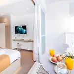 Atlantis فندق